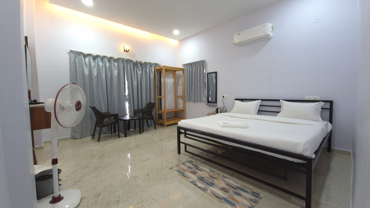 Spacious family cottage suite with forest view at City Flora Tiger Resort